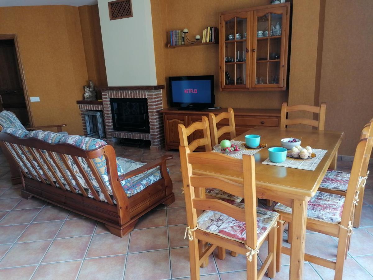 Apartaments Mitjavila Sant Salvador de Tolo Buitenkant foto